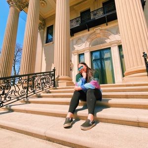 Meet your Posher, Samantha